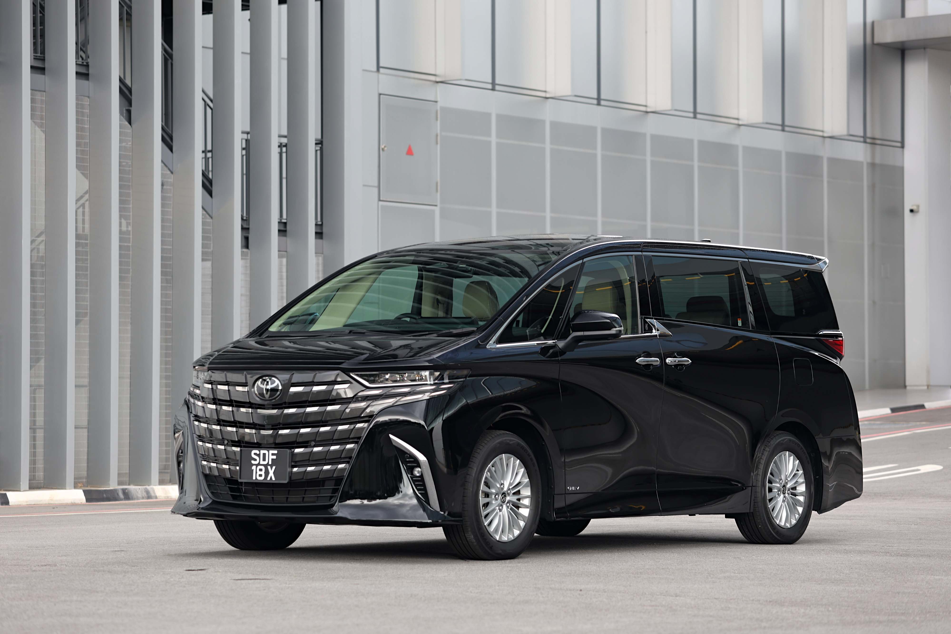 Premium MPV Premium Vehicle
